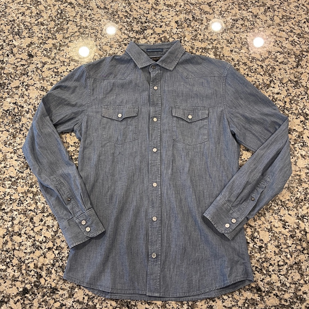 BANANA REPUBLIC Men’s Button Down Shirt - Size Medium - Grant Fit